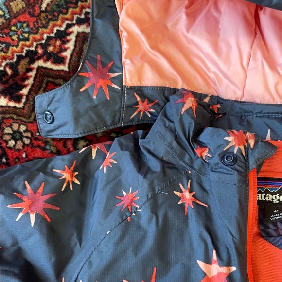 Patagonia Kids' Starry Puffer Removable Hood - Picture 6 of 6